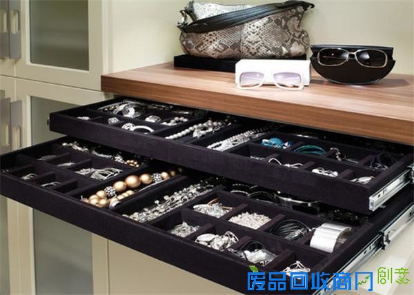 鞋子控的最爱,女人都想要这样的衣帽间!