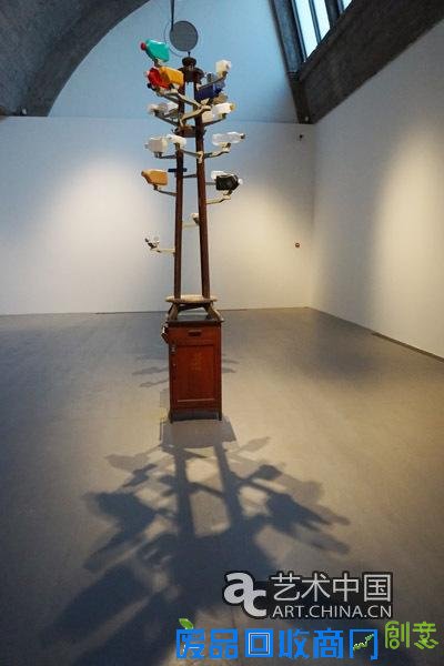宋冬在佩斯北京展出变废为宝系列