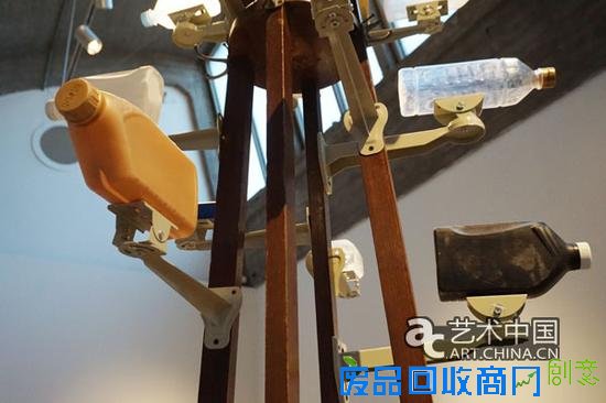 宋冬在佩斯北京展出变废为宝系列