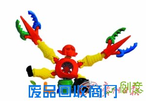 8岁小创客 半小时造声控小车