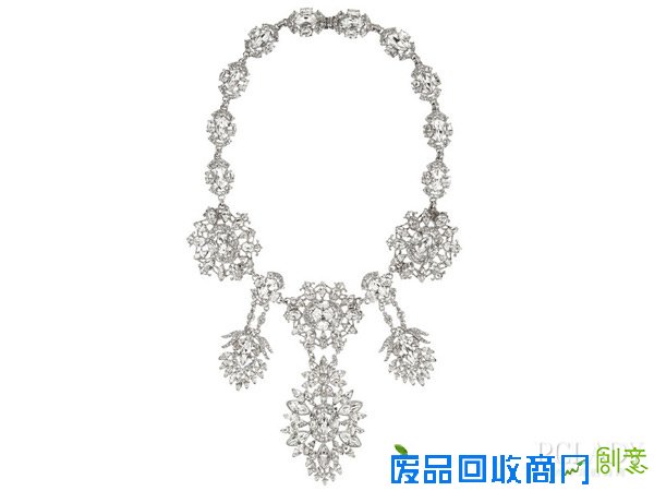 晴空万里 暖色系珠宝带来明媚好心情