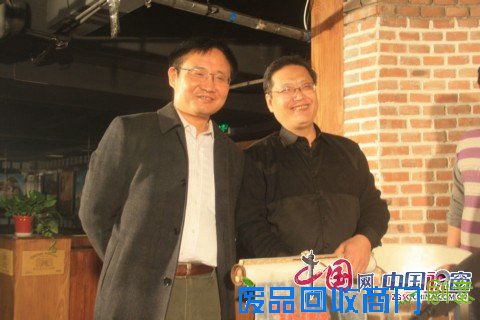 中国工艺美术家冯哲衡水文化讲堂谈剪纸艺术