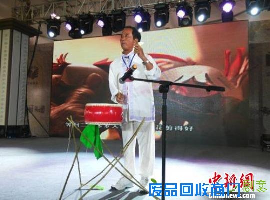 苏北大鼓书表演。 朱志庚 摄 苏北大鼓书表演。 朱志庚 摄