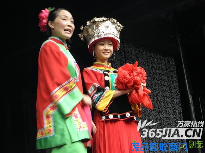 合肥最美新娘抛绣球花图片展示