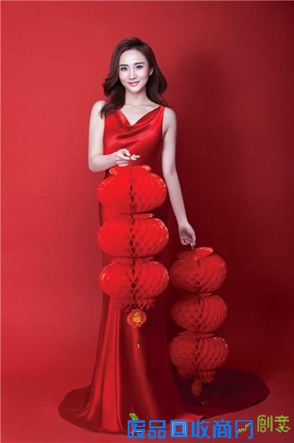 赵予熙加盟IP剧《莽荒纪》 发写真获赞完美雪肌