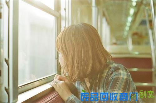 擦肩而过唯美意境,擦肩而过的唯美图片,唯美伤感图片擦肩而过