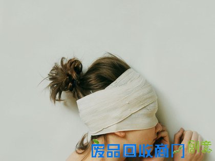 看过年为什么要贴窗花