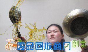 80后“糖画姑娘”