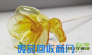 80后“糖画姑娘”