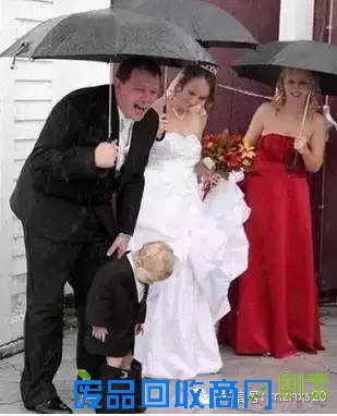 搞笑图片：调皮捣蛋的女人系搞笑趣图