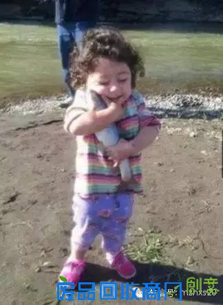 搞笑图片：调皮捣蛋的女人系搞笑趣图