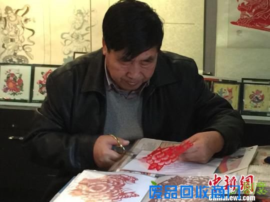 兰州七旬民间艺人用剪纸复刻传播丝路文化符号（图）