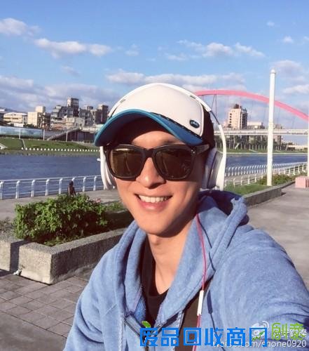 邝佐辉癌症复发形容枯槁 盘点癌症复发去世的明星（组图）