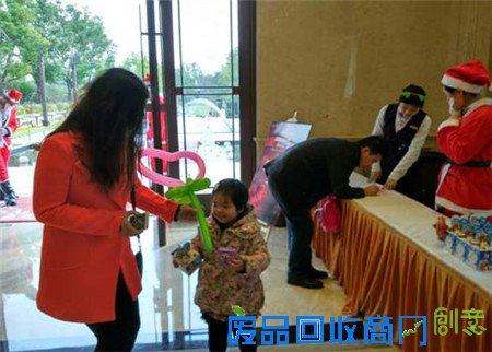 不一样的圣诞：艺术之光辉耀铜雀台