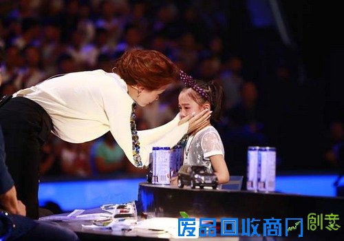 《挑战不可能》刘恺威把挖掘机当赛车开