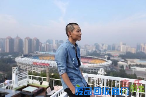 苏醒《Back Home》MV首播 儿时全家福首次曝光