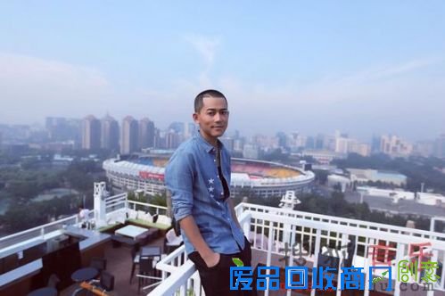 苏醒《Back Home》MV首播 儿时全家福首次曝光