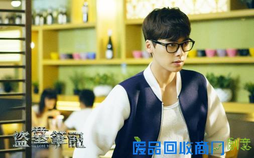 揭秘李易峰：潜力股到人气王的励志成长笔记