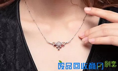 以爱之名，爱情石不是一种宝石