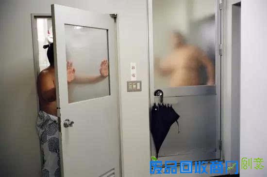 意大利摄影师实拍日本相扑“优雅巨人”