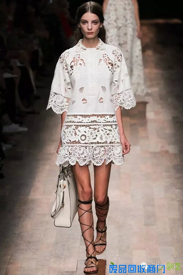 这才是中国风,时装上的中国剪纸艺术!