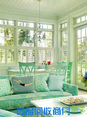 蓝绿色成了这个空间的主旋律 蓝绿色成了这个空间的主旋律