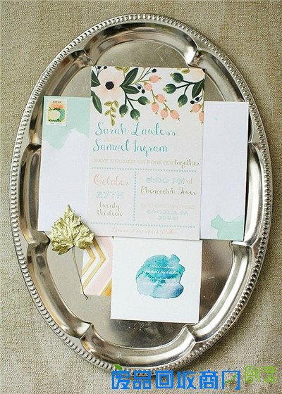 让创意在婚礼上绽放:个性结婚请柬