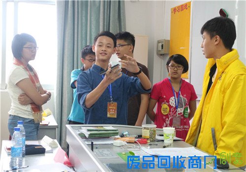 寻根之旅广州冬令营设生活汉语课 注重因材施教