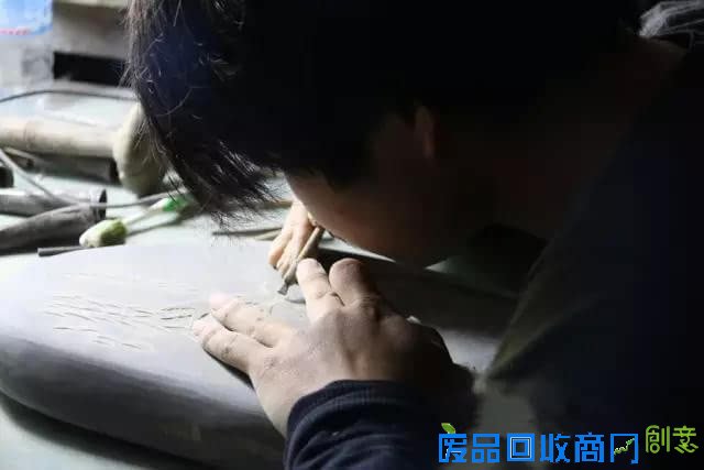 赚翻了，十年前5元买来的砚台现在价值30万！