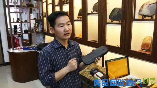 赚翻了，十年前5元买来的砚台现在价值30万！