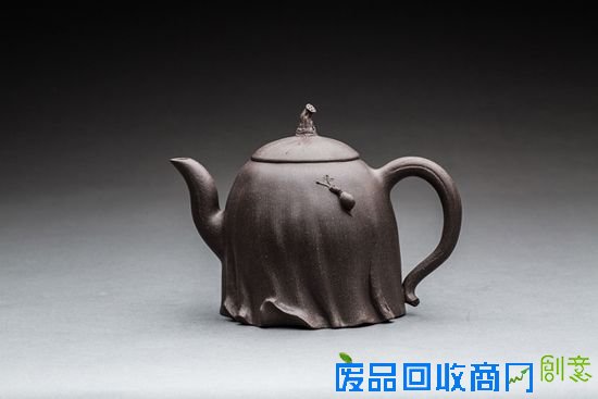 8.蒋建军 黄龙山原矿青灰泥 禅韵壶 纯手工成型 壶长17cm 高15cm 容量450cc