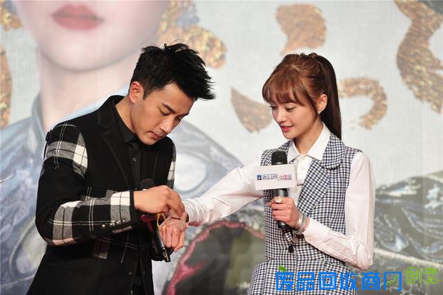 刘恺威心疼郑爽带腰伤拍戏 笑称杨幂不会吃醋