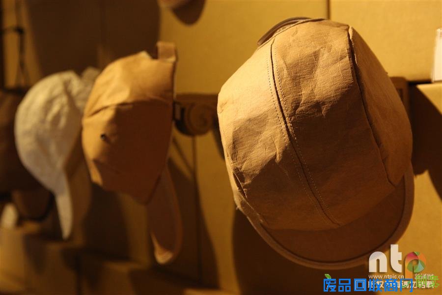 摄影师带你走进“纸箱故事馆”的奇妙世界