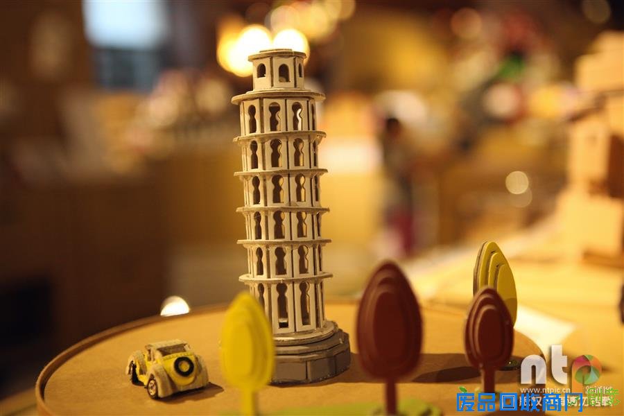 摄影师带你走进“纸箱故事馆”的奇妙世界