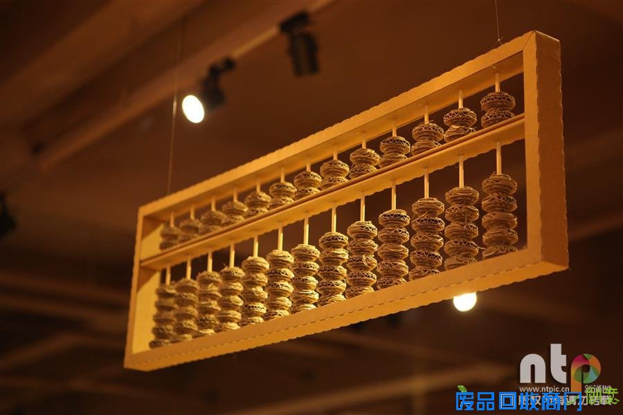 摄影师带你走进“纸箱故事馆”的奇妙世界