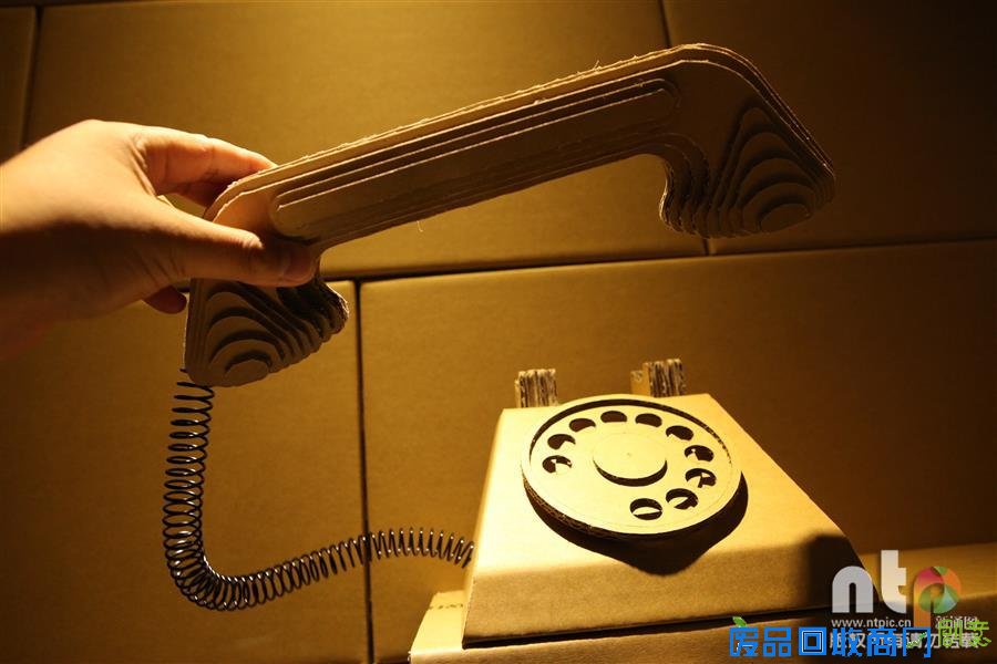 摄影师带你走进“纸箱故事馆”的奇妙世界