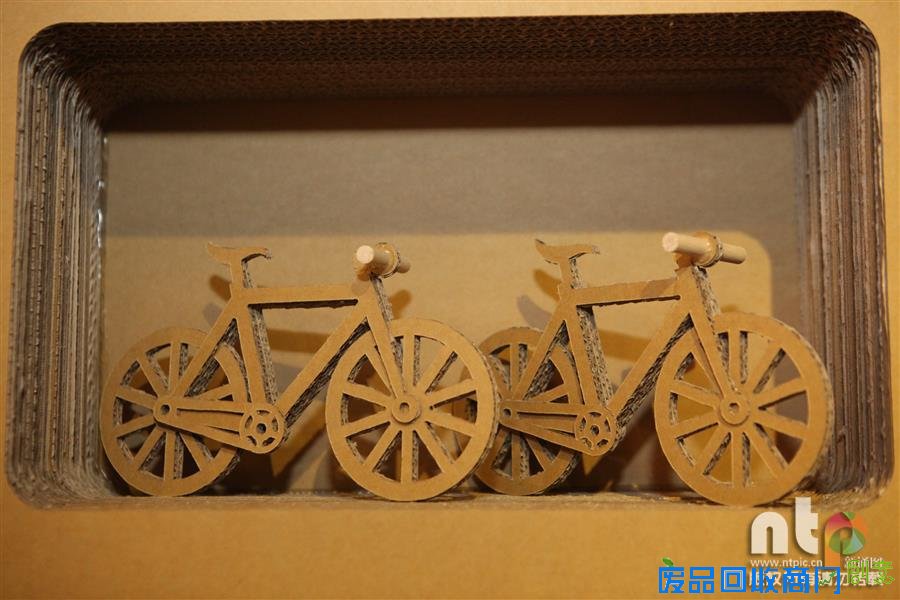 摄影师带你走进“纸箱故事馆”的奇妙世界