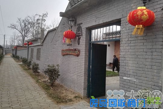 整洁雅致的村中小巷