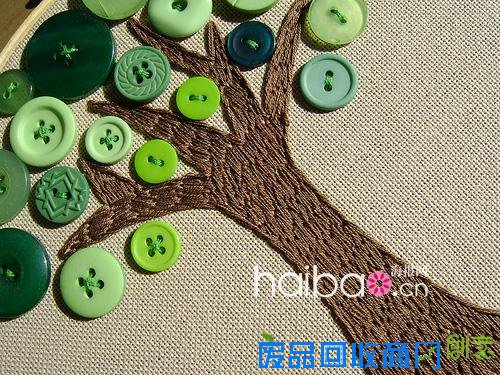 在暖融春日辛勤“植树”！快来动手做一个简单又迷人的DIY纽扣树吧！