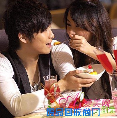  白色情人节送什么给女朋友 