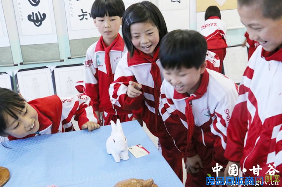 甘谷永安伏羲学校举办学生艺术作品展