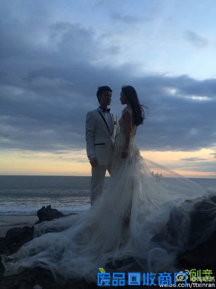 ＂安小主＂陶昕然唯美婚纱照曝光 海边深情对望
