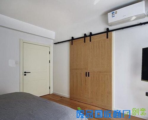 谷仓门后面是衣柜哦