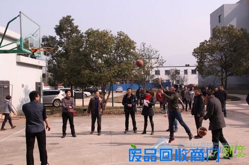 李家巷镇机关举行迎新春趣味运动会（图）