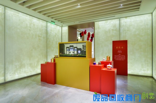 连卡佛呈献“新传承” 迎接时尚农历新年