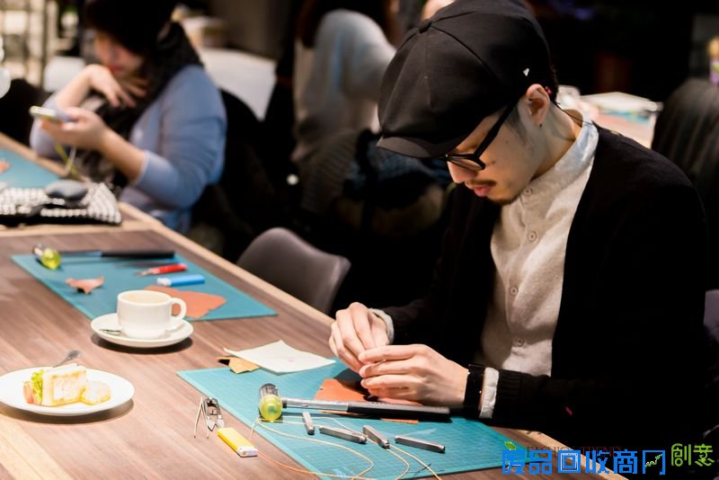 “快乐生活的诠释” 剪刀石头...