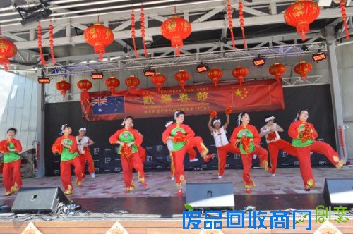 舞台上精彩的中国民族舞蹈表演