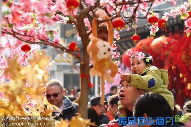 金猴将至 各地五花八门“猴”元素齐闹新春