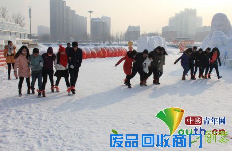 昌吉市西部计划项目办开展志愿者趣味冰雪运动会活动。图为活动现场。徐永乾供图