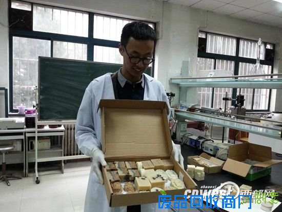 偶遇同学双11网购手工皂西安理工男发现商机